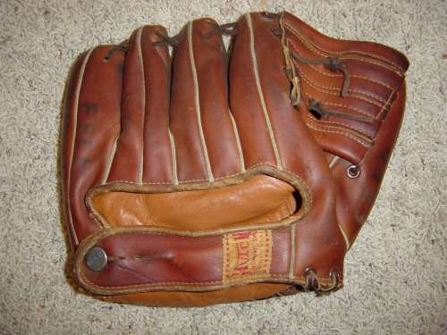 Connie Ryan Hutch 40LS Back